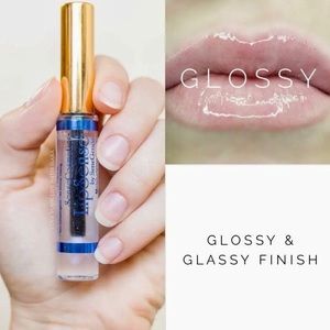 SALE💥 LIPSENSE💋 *GLOSSY GLOSS* SeneGence FAST SHIPPING! Moisturizing! Vitamins